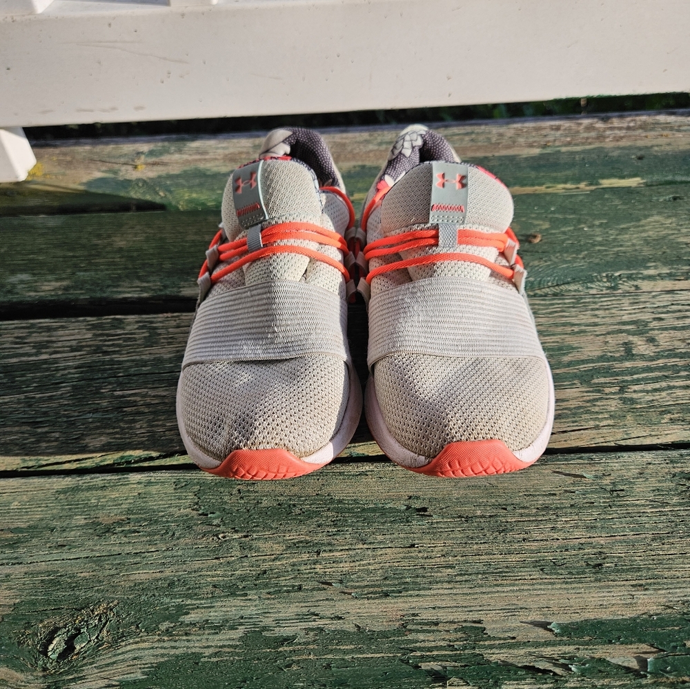 Under Amor - image 1